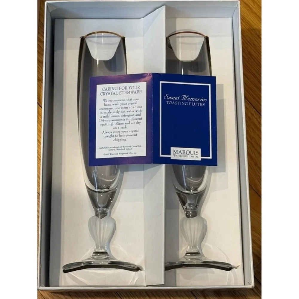 Marquis Waterford Crystal Toasting Flutes pair wine champagne glasses gold rim